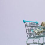Negative Customer Interaction - Cash Inside a Tiny Shopping Cart